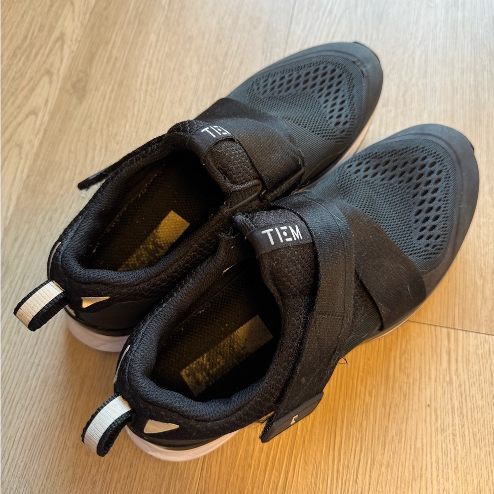 TIEM Slipstream Cycling Shoes - Clips included